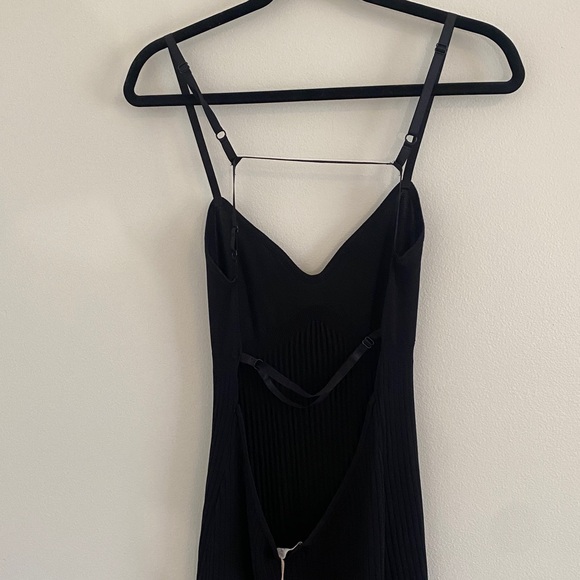 Meshki Avalon Backless Midaxi Dress NWT size Large Black - Picture 5 of 12